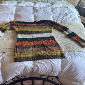 Large Women’s Acrylic Lightweight Sweater